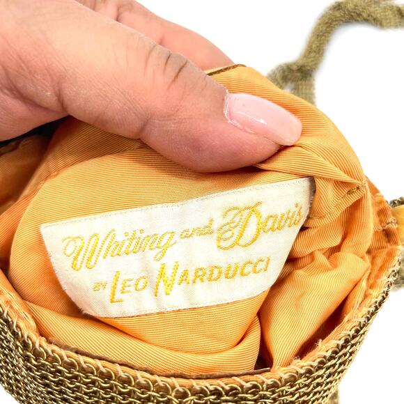 Whiting & Davis by Leo Narducci Vintage 1960 Mesh Gold Color Shoulder Bag - Picture 8 of 11